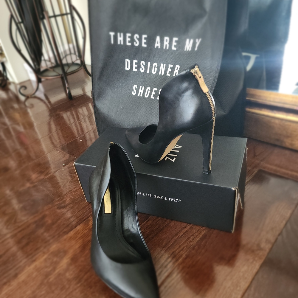 BCBGeneration Black Stiletto Heels Classic Pumps